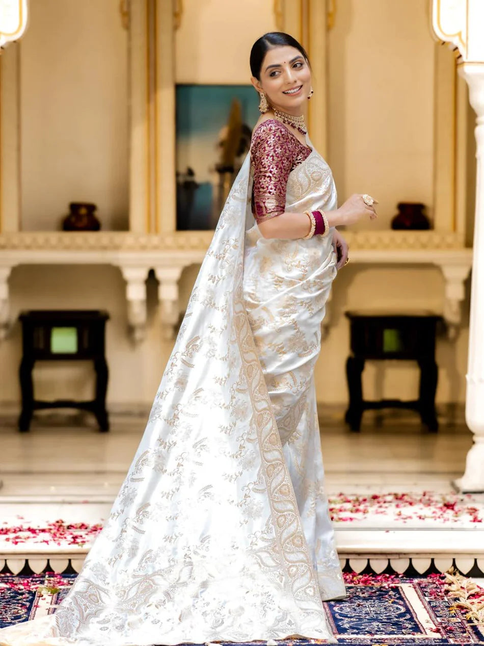 Vivah Snappy Off White Soft Silk Saree