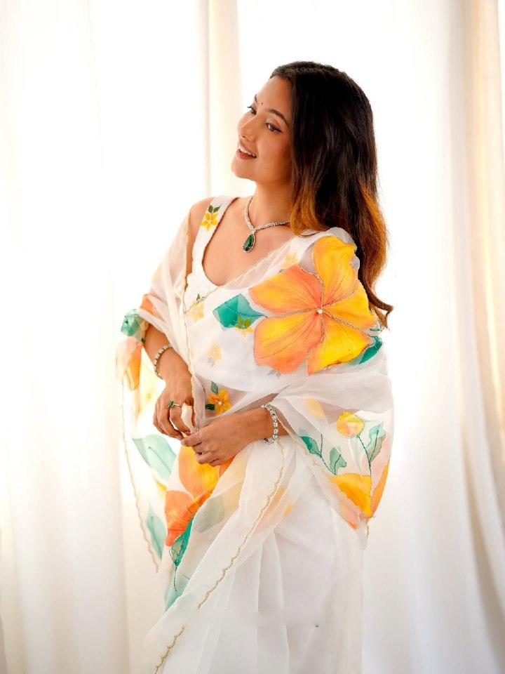 White Floral Printed Organza Silk Ready-To-Wear Saree