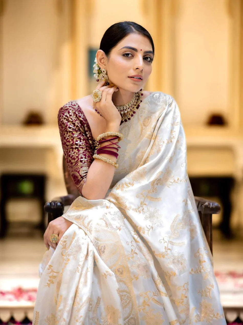 Vivah Snappy Off White Soft Silk Saree