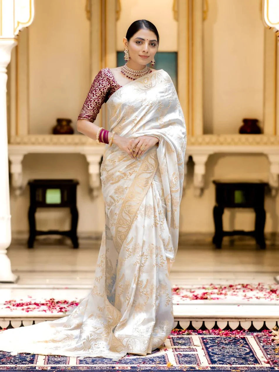 Vivah Snappy Off White Soft Silk Saree